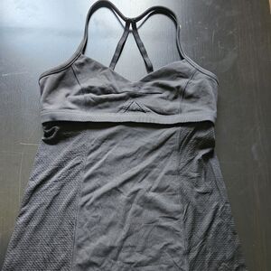 Lululemon built-in bra tank size 6 in black